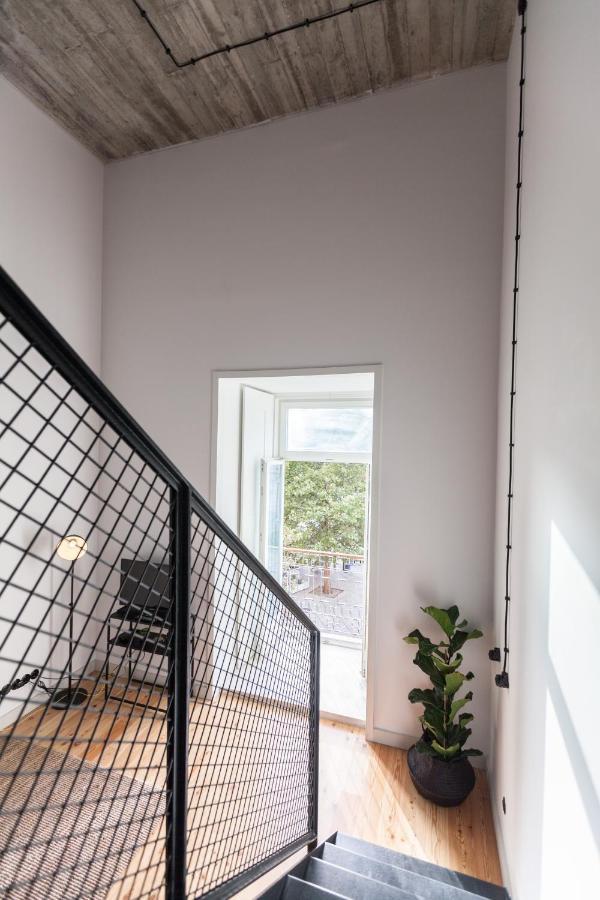 Flh Intendente Industrial Mezzanine With Balcony Lisbon Bagian luar foto